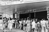 long-queues-at-rex-cinema-1976.jpg