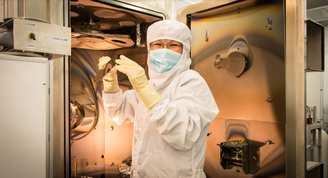 Tho Tran in the cleanroom