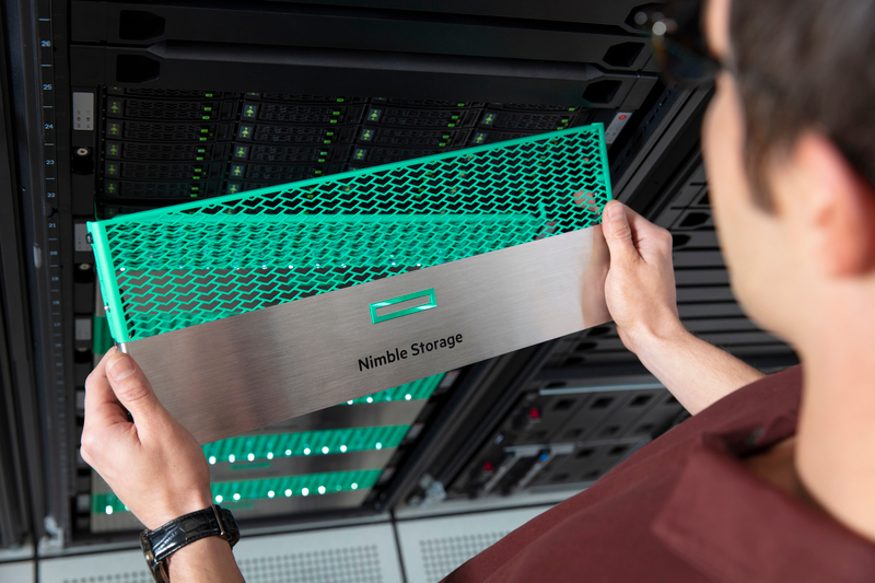 NimbleOS 5.2 Simplify Fibre Channel Deployments with Target Driven Zoning (SmartSAN)