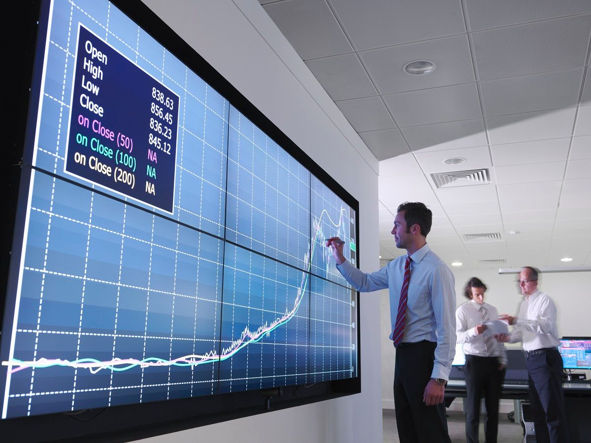 HPE20160512223 financial trading giant touchscreen 1200 x 900.jpg