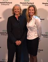Meg Whitman, presidente e Chief Executive Officer di HPE, con Alyssa Fitzpatrick, General Manager di Microsoft