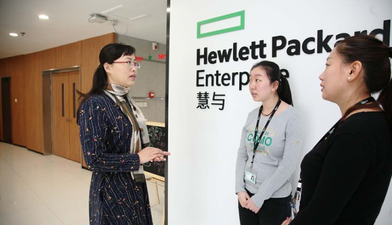 Emily Zou and participants from HPE Comet Project
